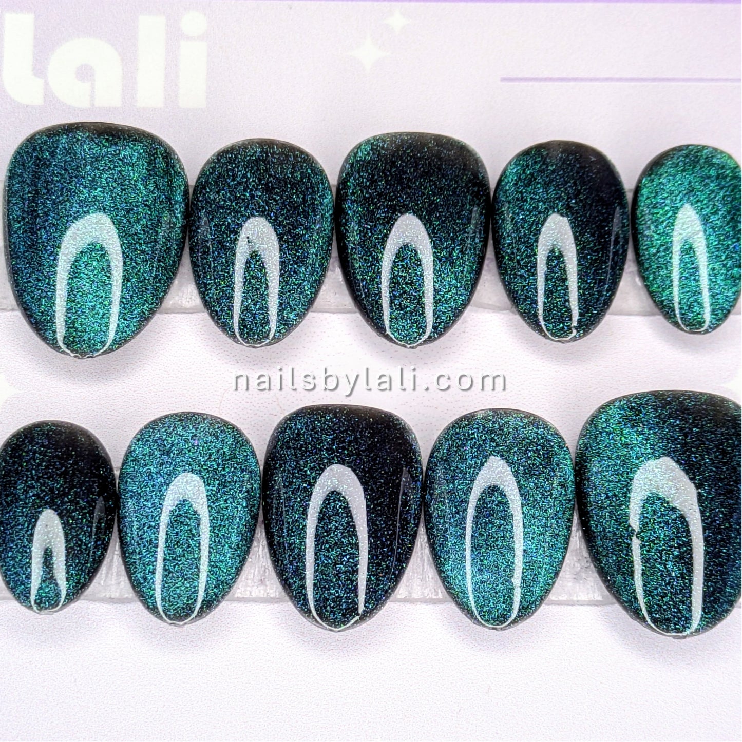 Large Almond Extra Short Velvet Cat Eye Color Shifting